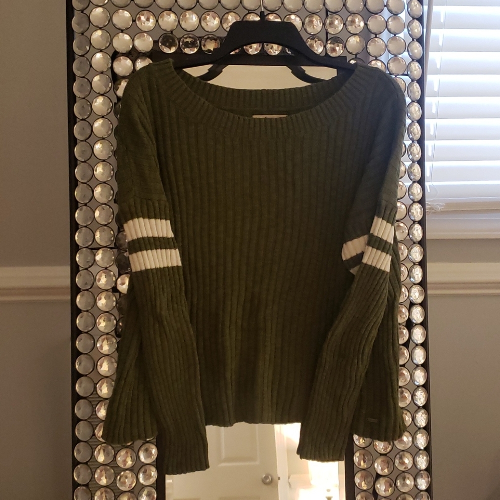 Hollister sweater